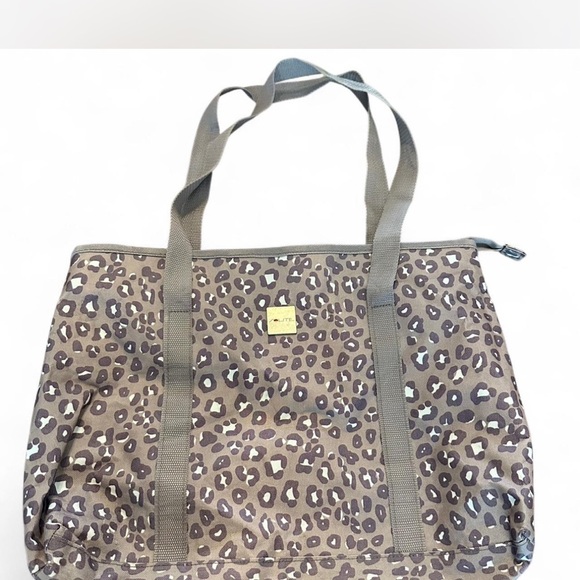 Solite Handbags - Chic Leopard Print Tote Bag